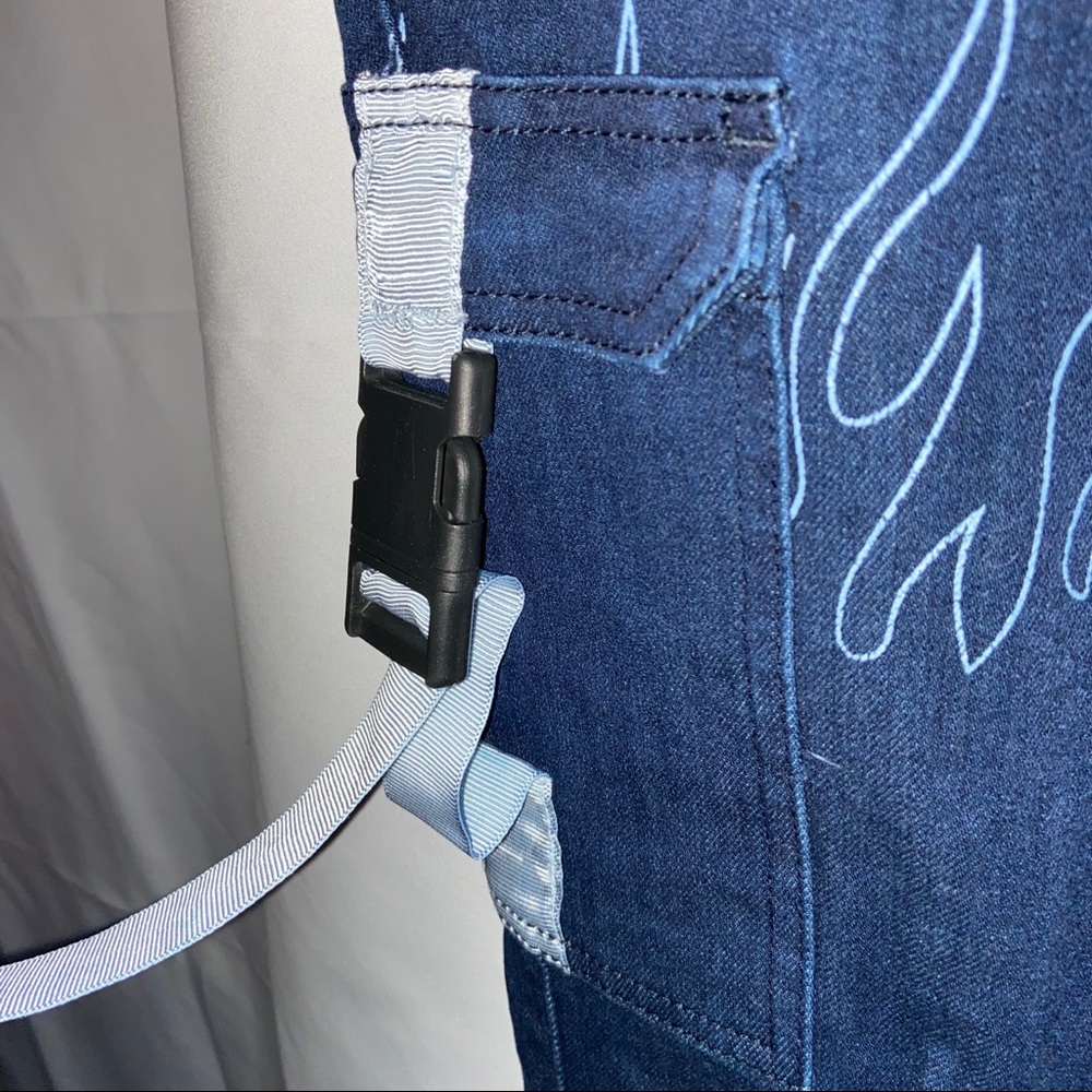 Skinny Graffiti High Waist Knee Rip Cargo Jeans - Picture 6 of 9